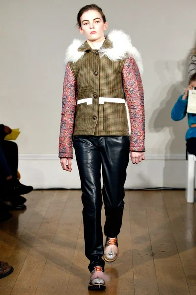 Look 19